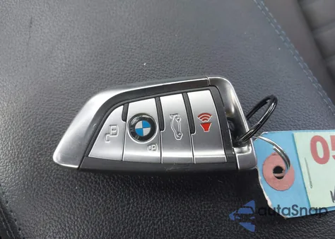 2021 BMW 330I из США, поврежденный, VIN 3MW5R1J03M8B68675